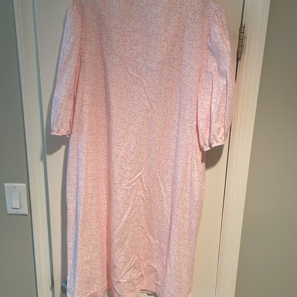 Wolverine pink and white cotton blend robe size xL - Picture 4 of 8